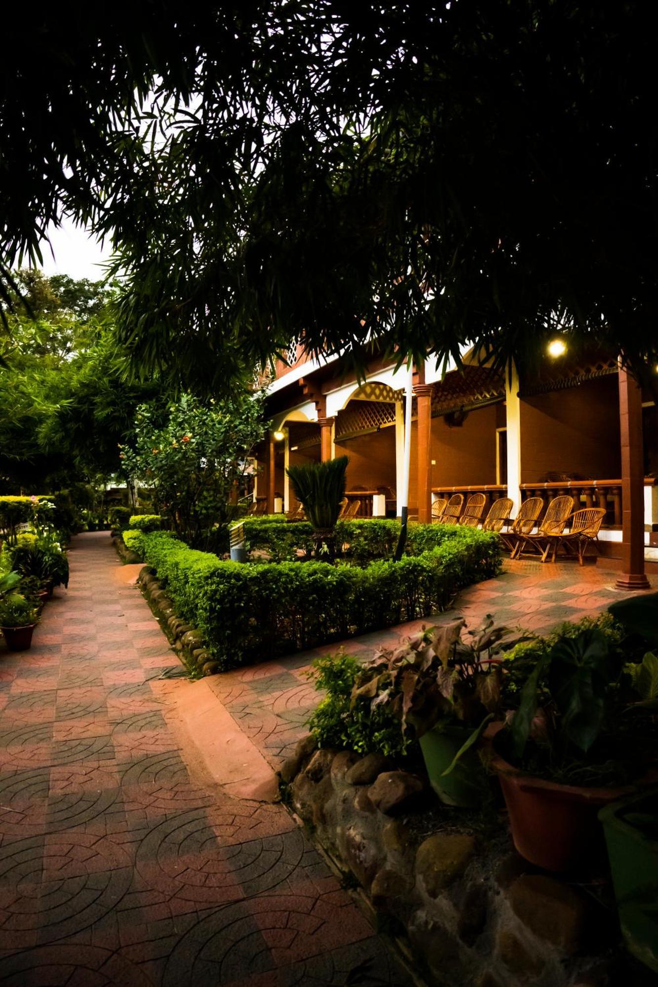 The Nest Inn Resort マジナグディ エクステリア 写真